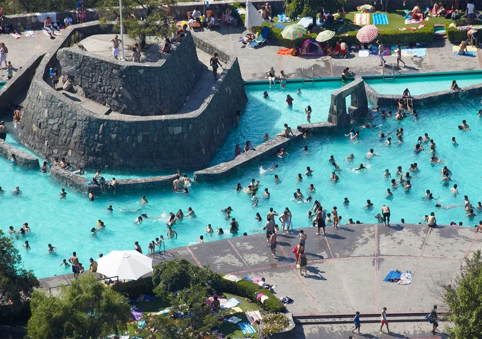 Piscina pubblica in Cile con clorazione salina Innowater