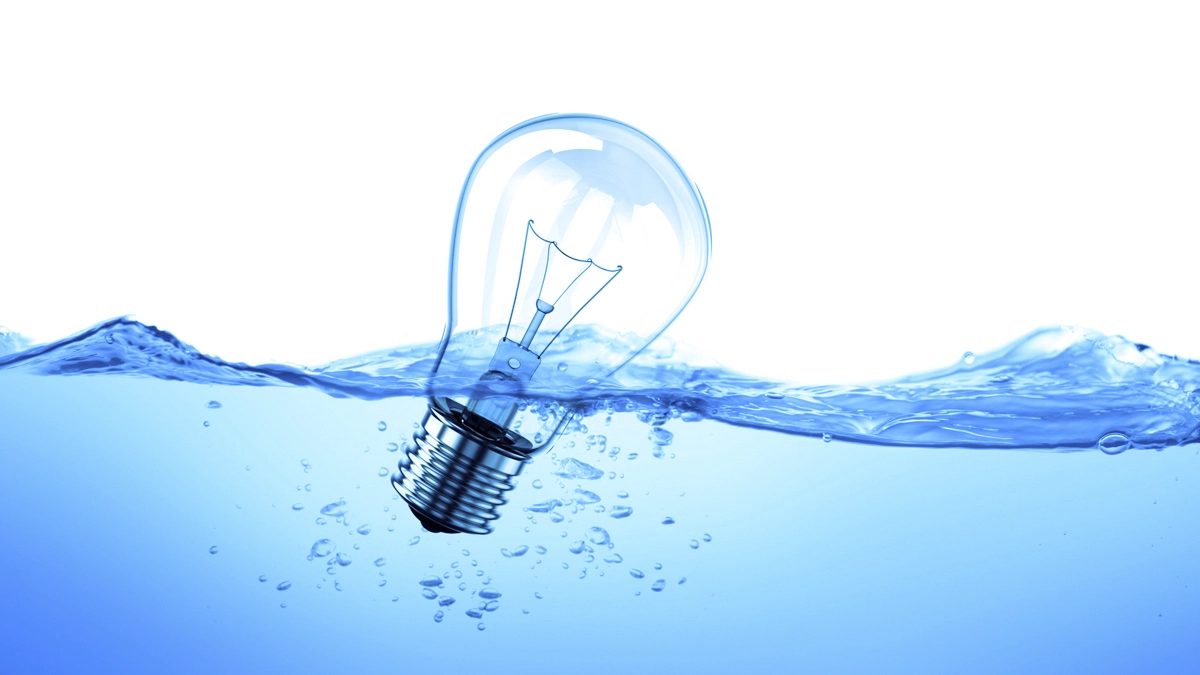 Risparmia acqua ed energia con un cloratore salino Innowater nella tua piscina.